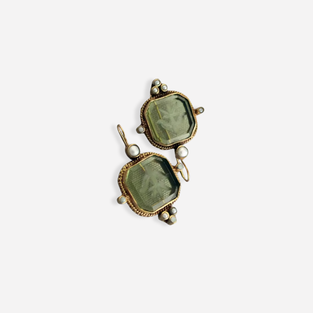 Maeble Vintage Earrings with Green Stone and Pearl | Last Day 80% Off!