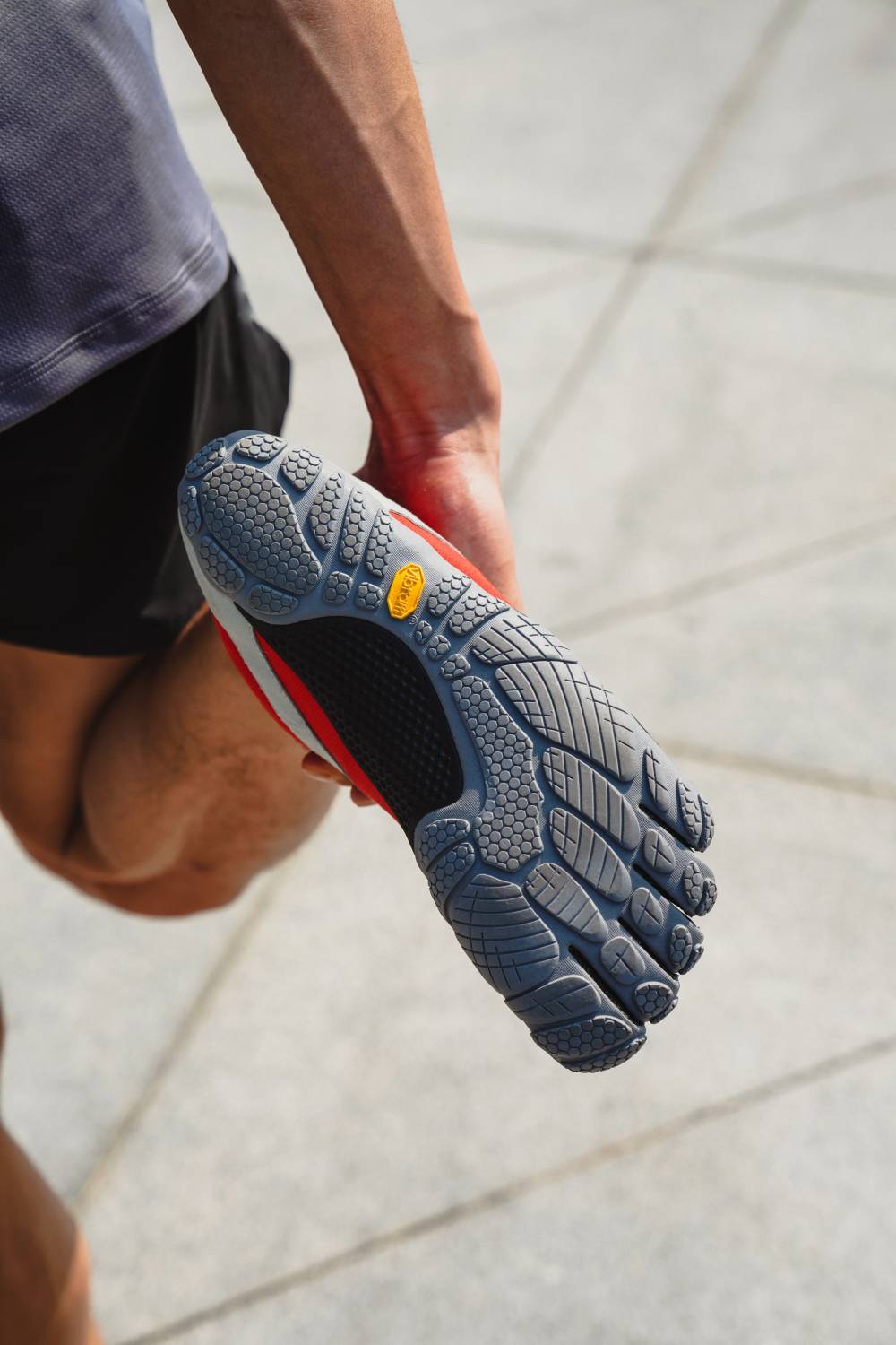 V-Run Retro Men's Barefoot Running Footwear -Red/Black/Grey