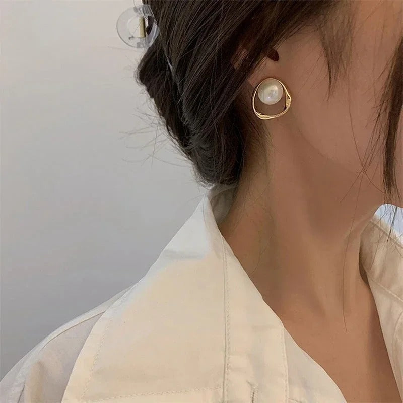 Emma Vintage Pearl Earrings | Last Day 80% Off!
