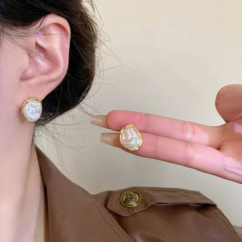 Elegant Carmen Pearl Earrings | Last Day 80% Off!