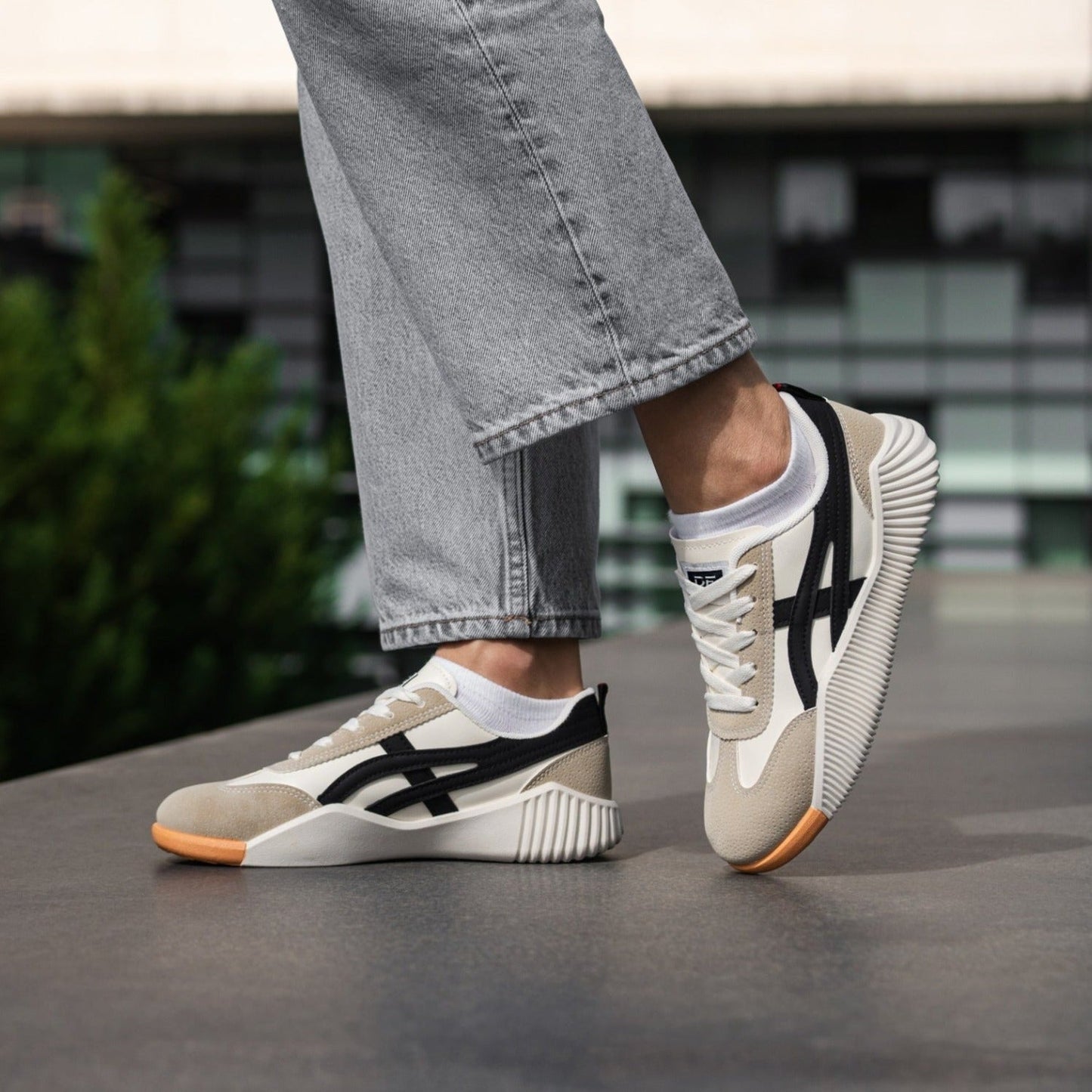 Ultra Comfortable Vintage Sneakers | Last Day 80% Off!