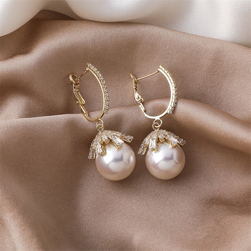 Malia Drop Earrings with Pearl | Last Day 80% Discount!